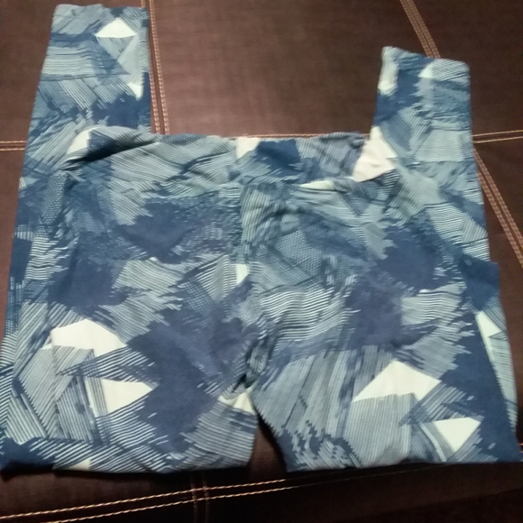 LuLaRoe - Picture 3 of 4